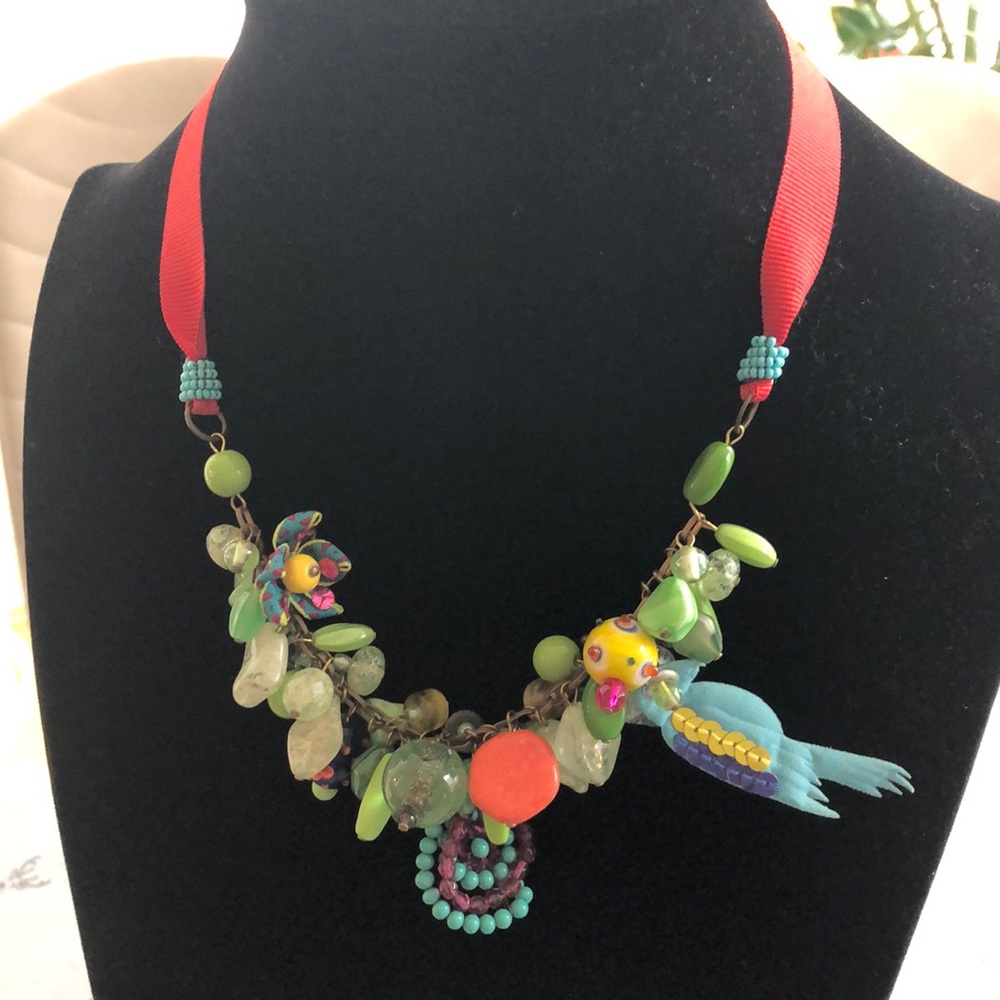 Fashion beads necklace